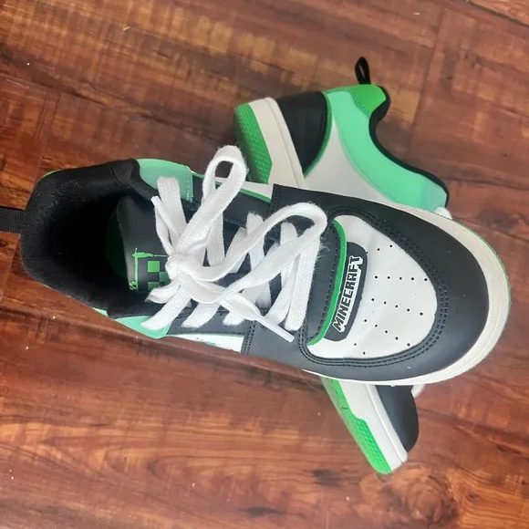 Minecraft Kids Black and Green Sneakers - Picture 2 of 4